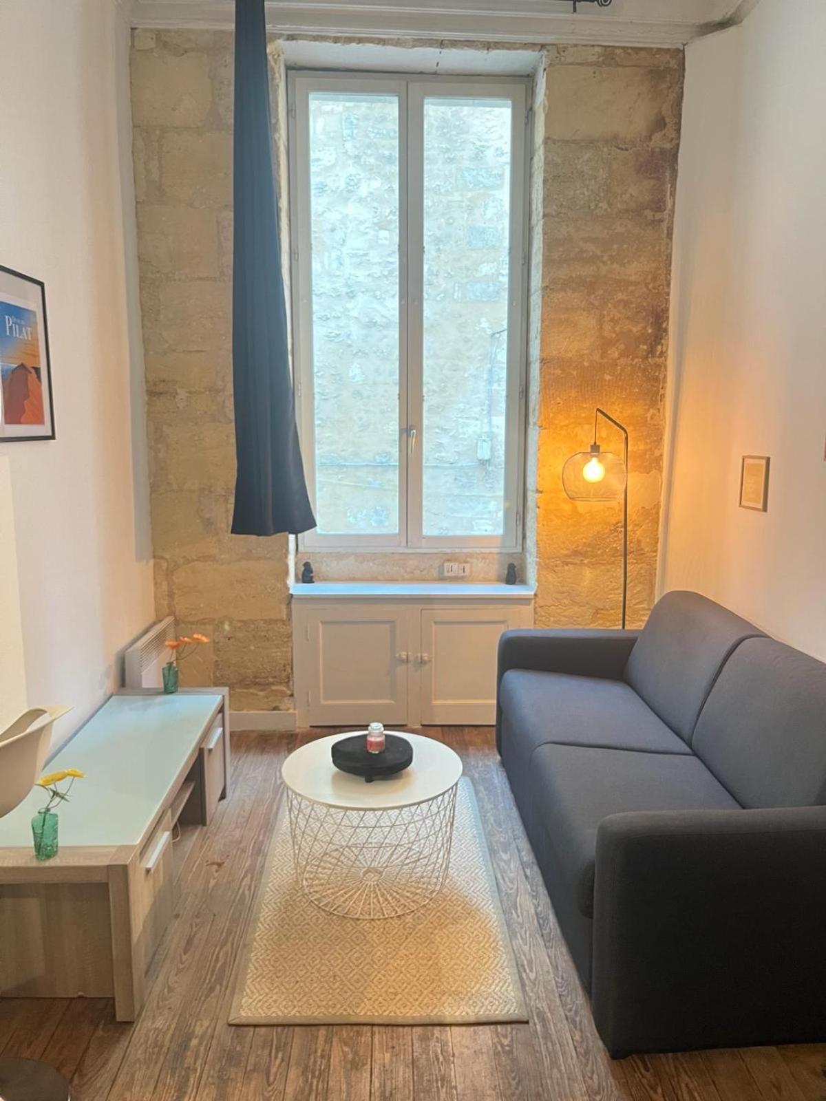 Bel Appartement Avec Mezzanine En Plein Centre De บอร์โด ภายนอก รูปภาพ